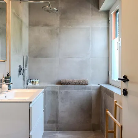 Liiiving In - Foz Garden House 3 Bdr